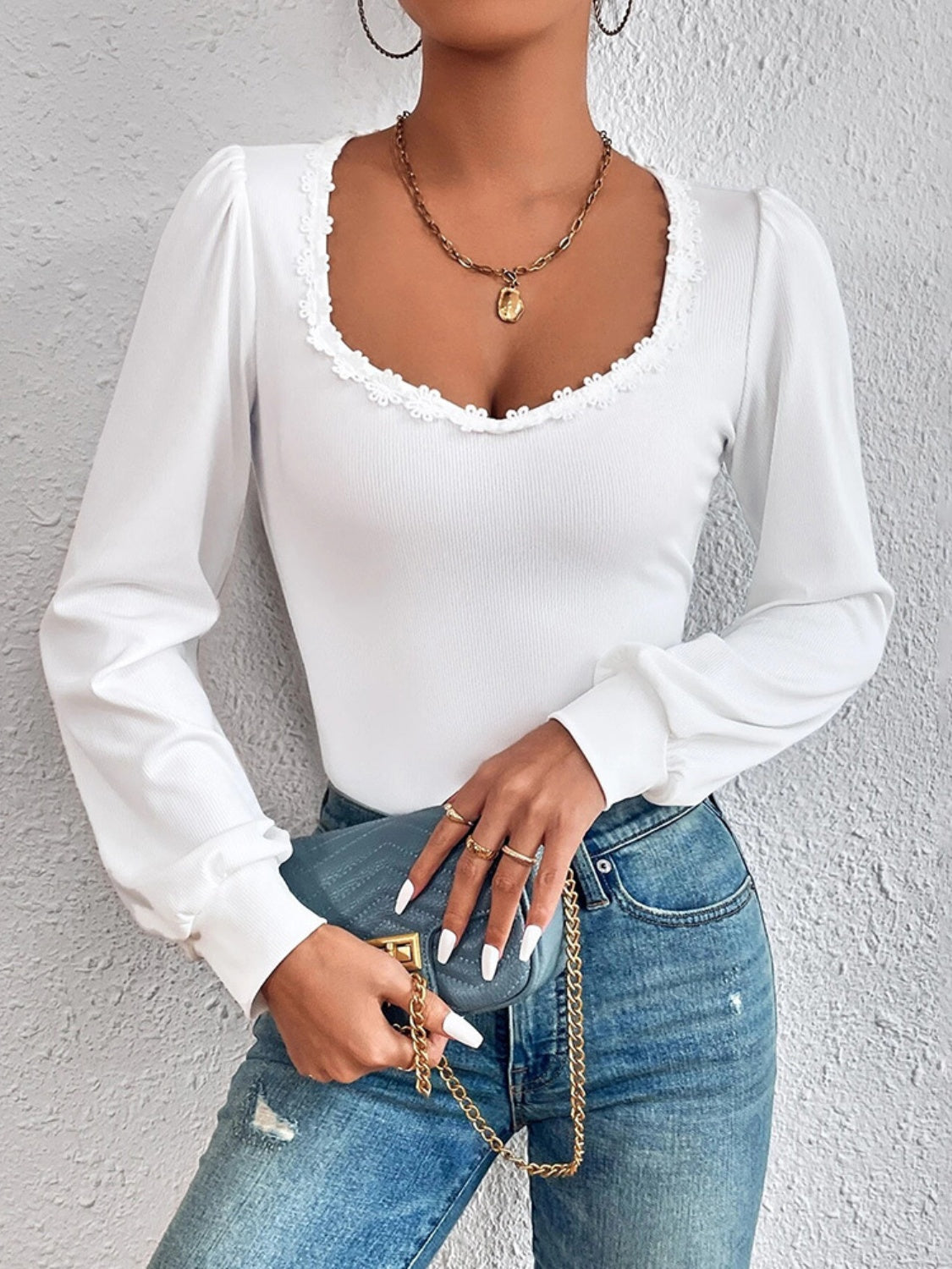 Applique Scoop Neck Long Sleeve T-Shirt